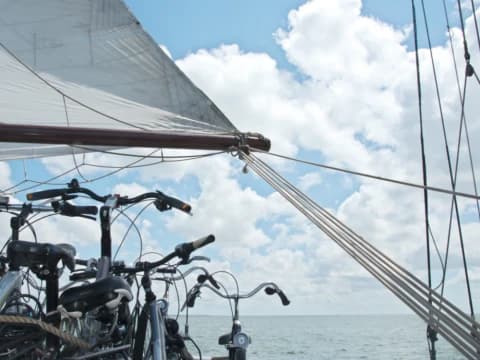 en/the-best-bike-and-boat-tours-by-sea image