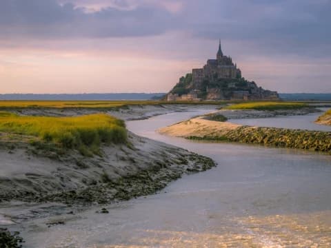 Visitare Mont Saint Michel: itinerario alla scoperta dei tesori della Normandia visitare-mont-saint-michel-itinerario-normandia image