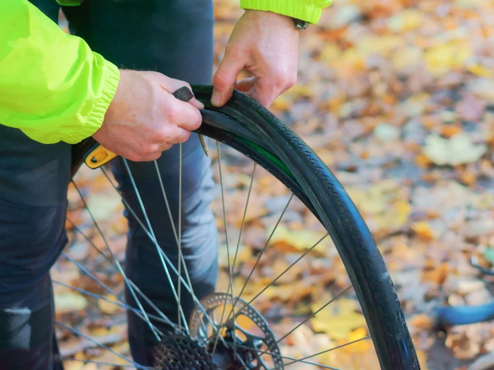 How to repair a bicycle puncture while traveling repair-the-bicycle-puncture-while-traveling image