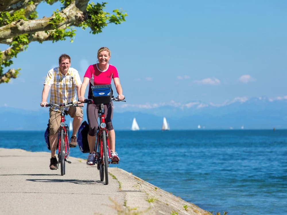 Lake Constance by bike: 1 cycle path 3 European states lake-of-constance-by-bike-1-bike-path-3-european-states image
