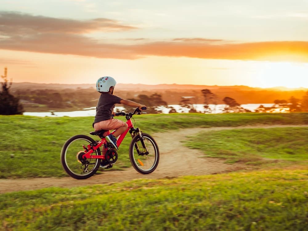 Bicycles for children: which one to choose according to their age? bikes-for-children-which-to-choose image