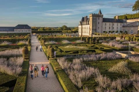 The Loire by Bike with children from Tours to Chinon la-loire-a-velo-con-i-bambini-da-tours-a-chinon