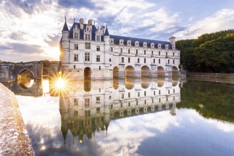 biking-among-the-castles-of-the-loire-deluxe-version