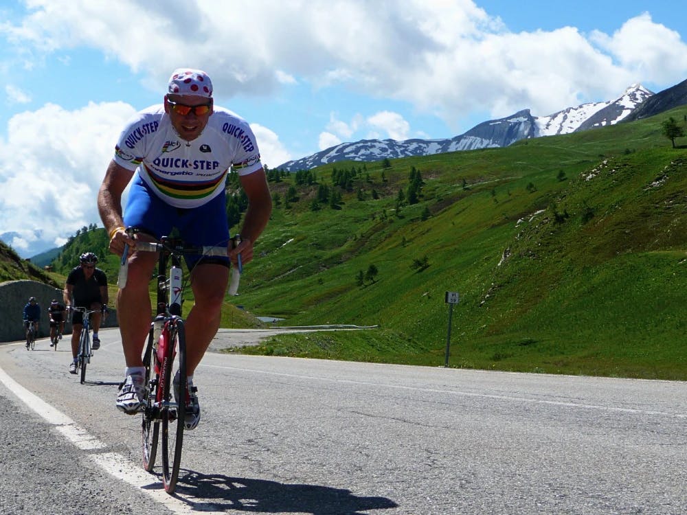 alpine-passes-and-lakes-from-geneva-to-annecy-by-racing-bike