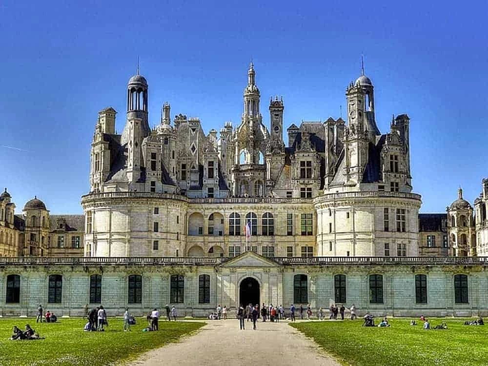 the-castles-of-the-loire-in-4-days-superior