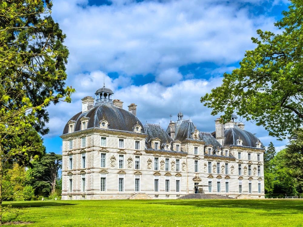 loire-valley-bike-tour-from-blois-to-tours-among-the-great-chateaux