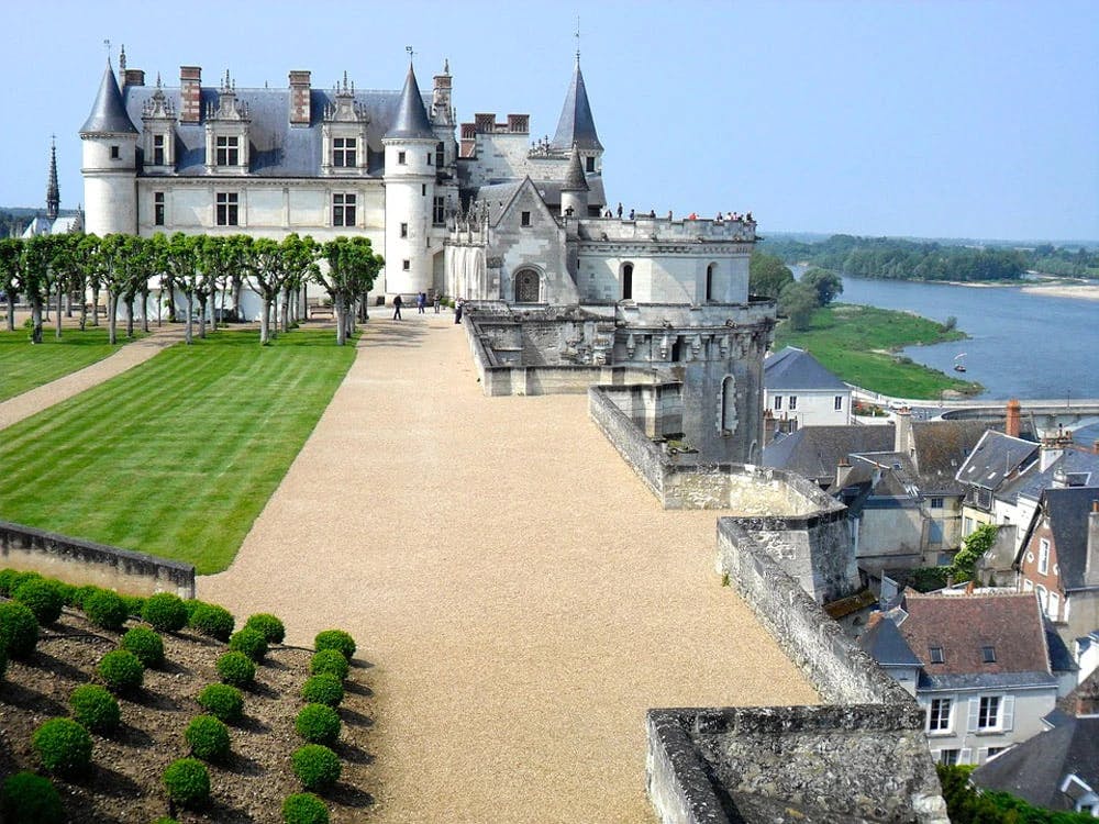 by-bike-among-the-castles-of-the-loire