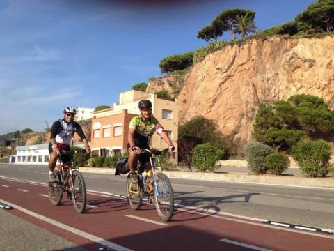 from-girona-to-the-sea-along-the-green-paths