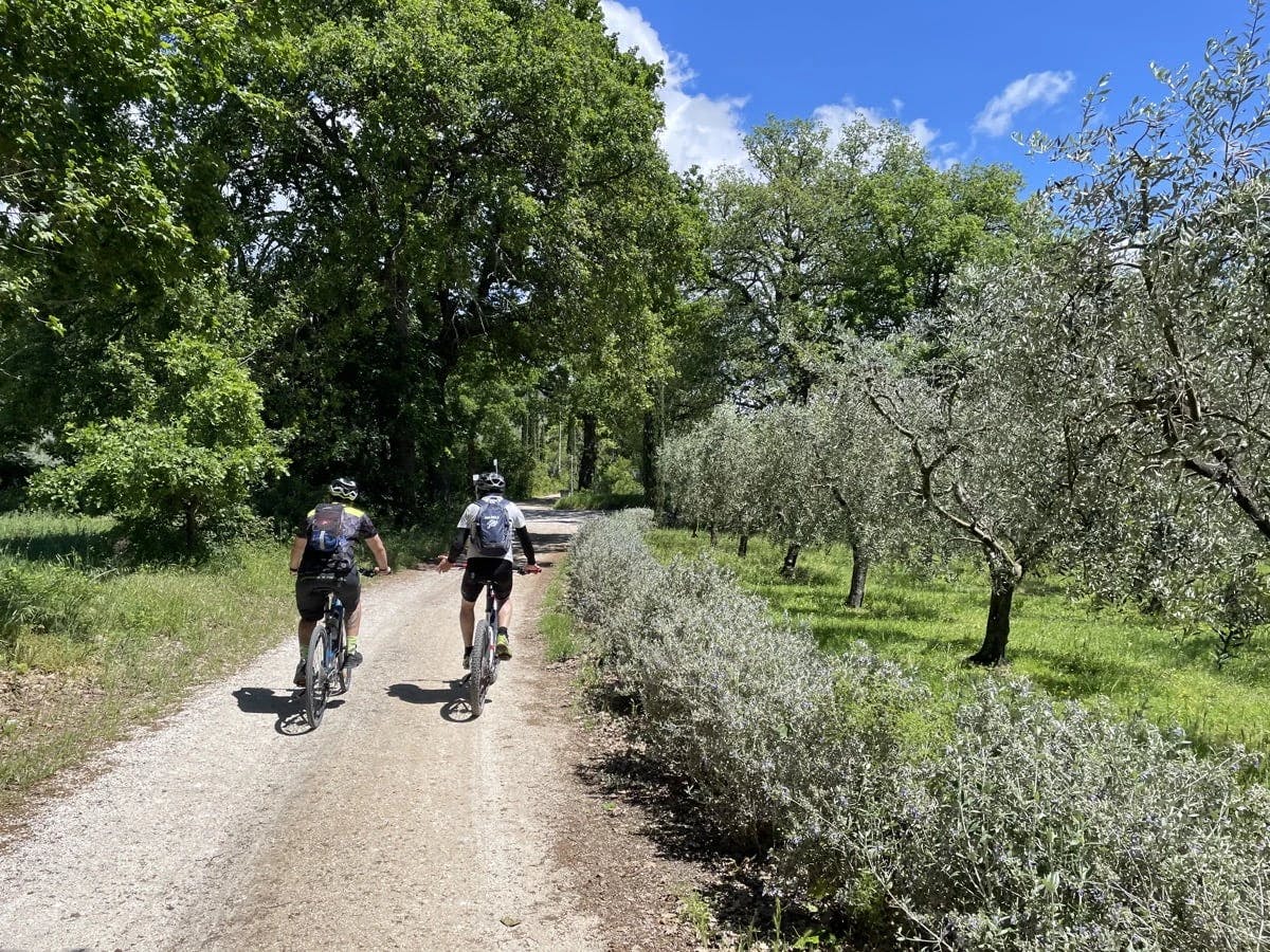 le-meraviglie-della-valle-umbra-in-e-bike