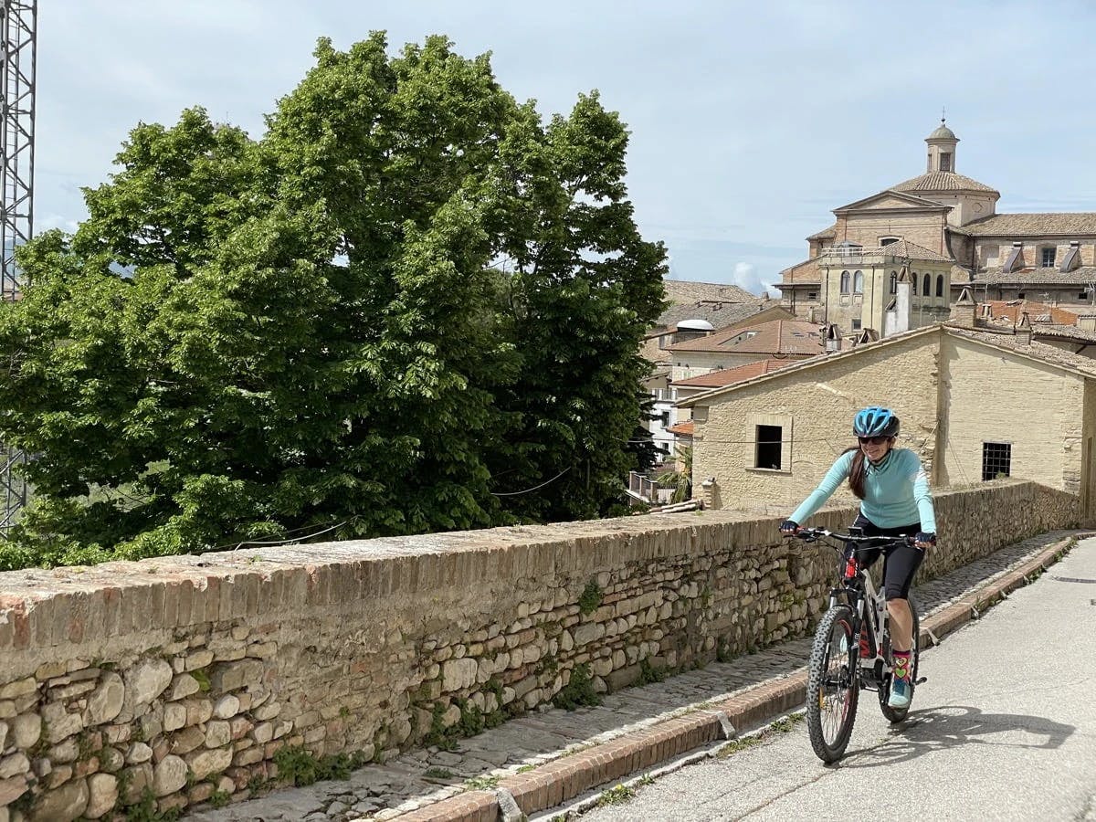 le-meraviglie-della-valle-umbra-in-e-bike