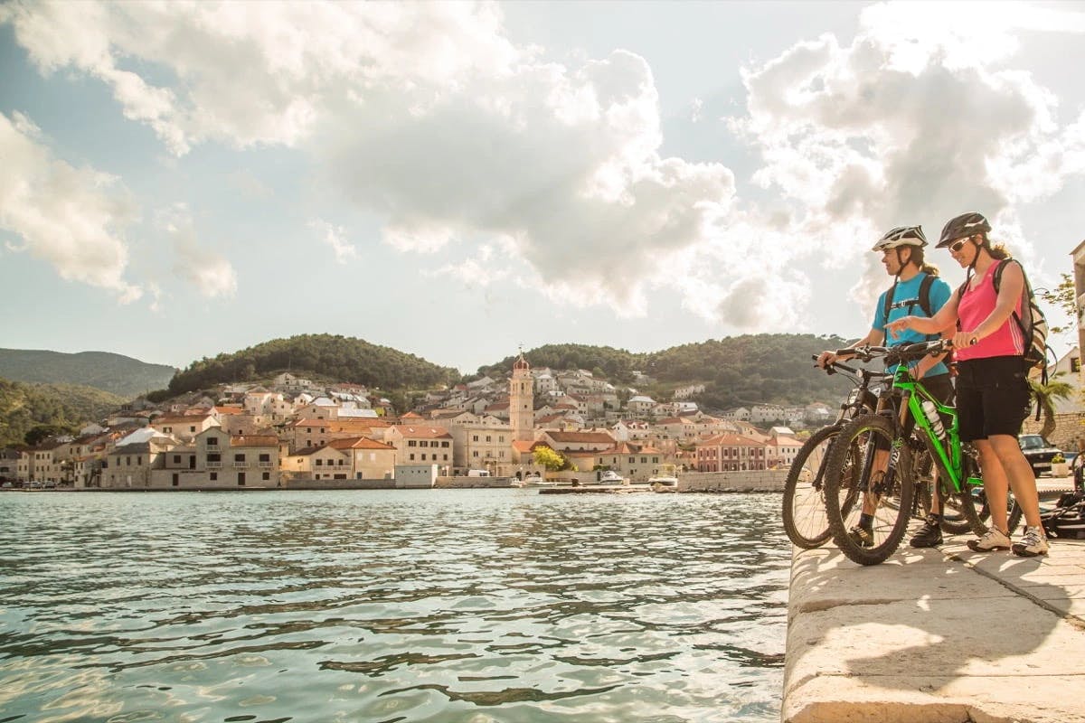 the-islands-of-dalmatia-by-mtb-and-boat