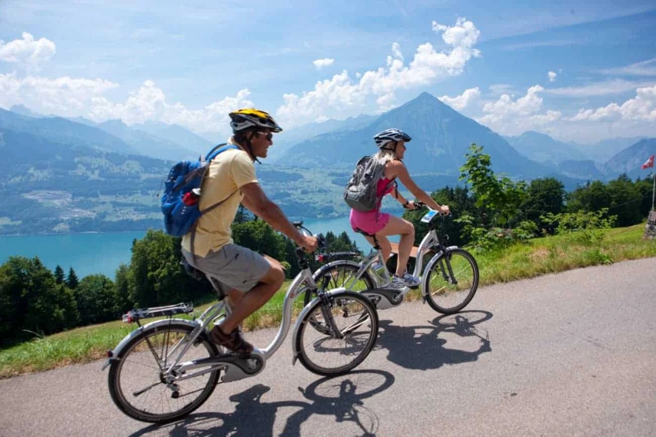 i-laghi-piu-belli-della-svizzera-in-bici