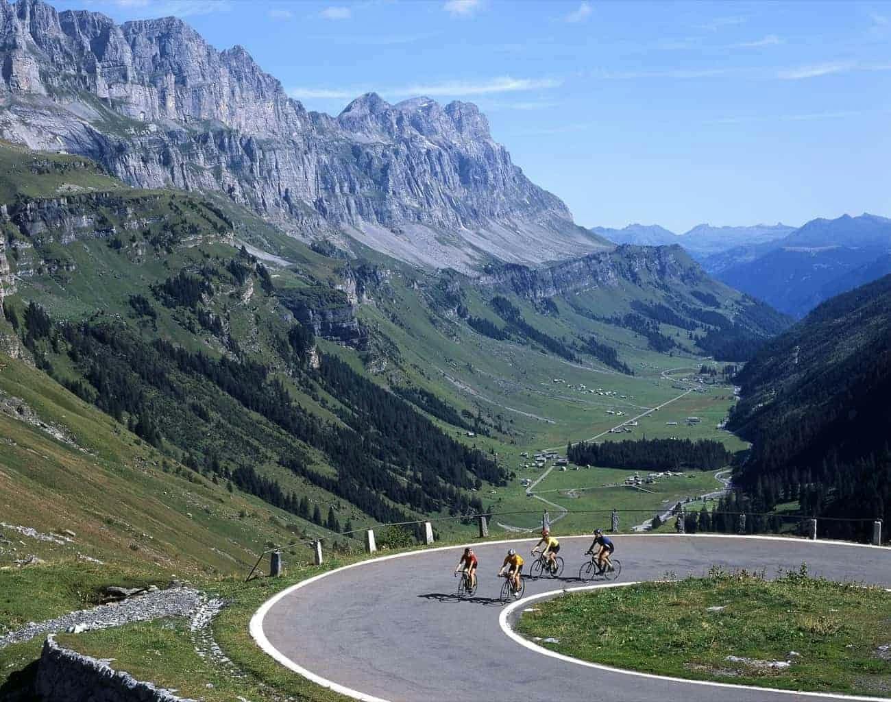 the-panoramic-route-of-the-alps-by-bike