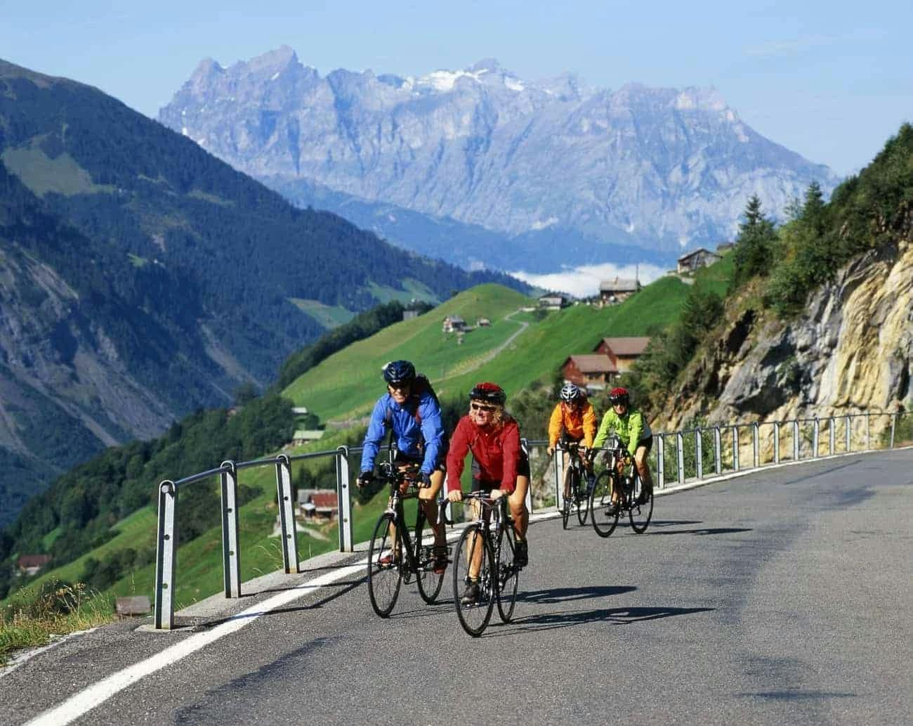 il-percorso-panoramico-delle-alpi-in-bici