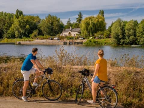 In bici tra i castelli della Loira in 6 giorni All Inclusive sei-giorni-tra-i-castelli-della-loira-all-inclusive