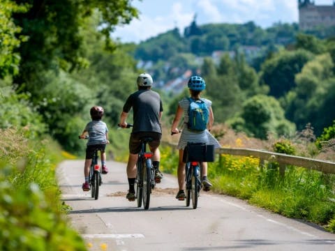 an-easy-bike-tour-in-piedmont-pedaling-among-castles-and-parks
