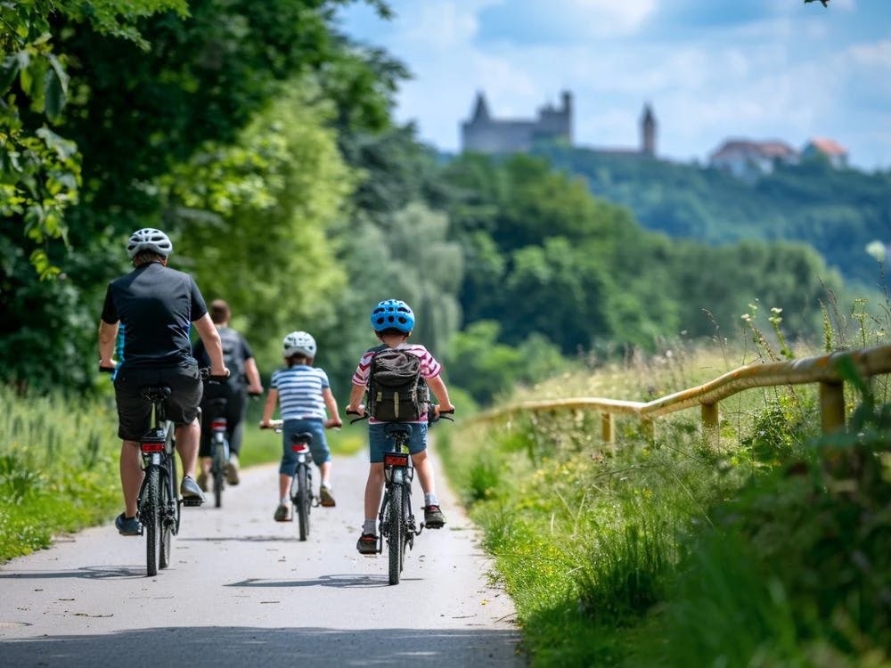 an-easy-bike-tour-in-piedmont-pedaling-among-castles-and-parks